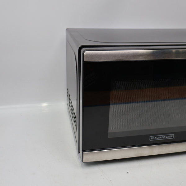 ♨️🔥SEE NOTES BLACK+DECKER 0.7 cu ft 700W Microwave Oven EM720CB7 Dented Works🔥