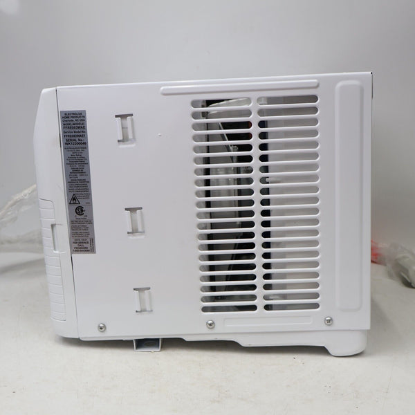 Frigidaire FFRE083WA1 8,000 BTU 115V Window Mount Air Conditioner Damaged Works