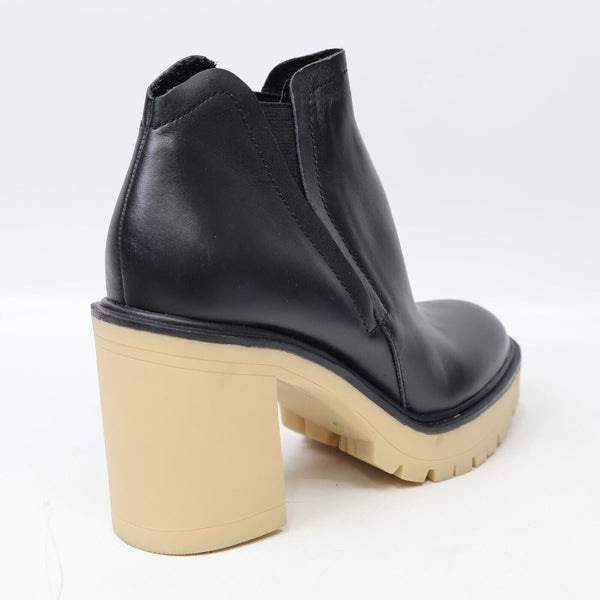 🔥Dolce Vita Cashe H₂o Waterproof Bootie, Black Leather, 7US/37EUR, MSRP $160🔥
