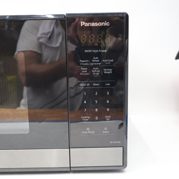 Panasonic NN-SB438S Auto Cook Microwave Oven 0.9 Cubic Foot Works See Notes