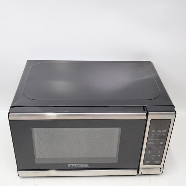 ♨️🔥SEE NOTES BLACK+DECKER 0.7 cu ft 700W Microwave Oven EM720CB7 Dented Works🔥